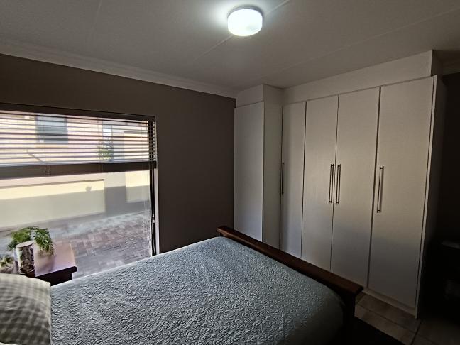 2 Bedroom Property for Sale in Seemeeu Park Western Cape
